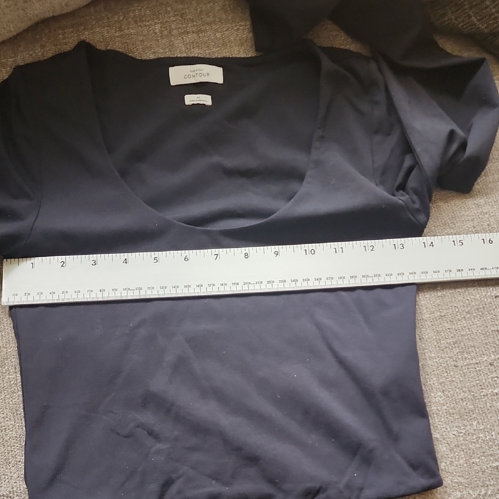 Babaton Black Scoop Neck Long Sleeve Cropped Top - Picture 10 of 12